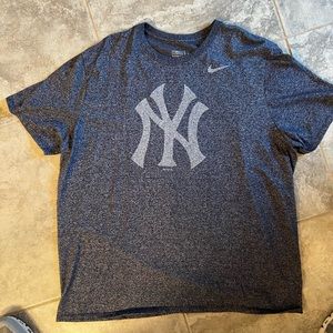 Nike— New York Yankees Genuine merch t-shirt